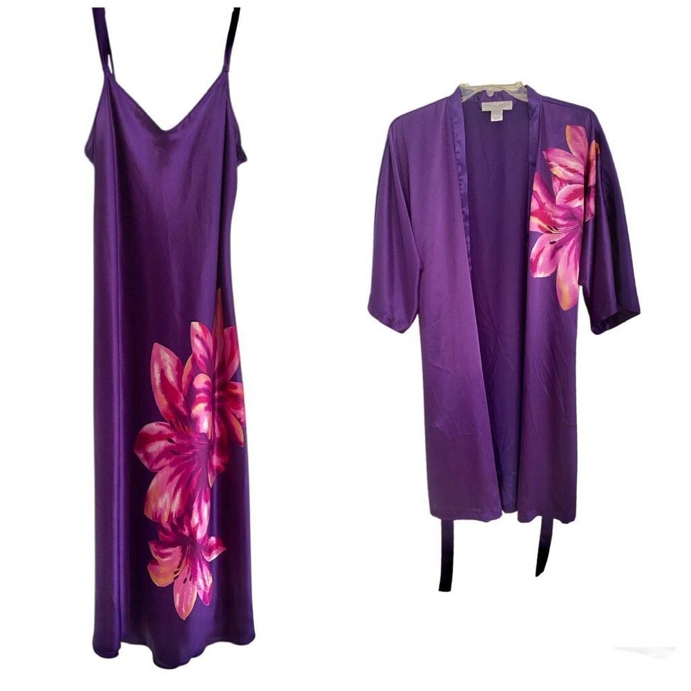 Morgan Taylor Two piece Sleepwear and Robe Sz M